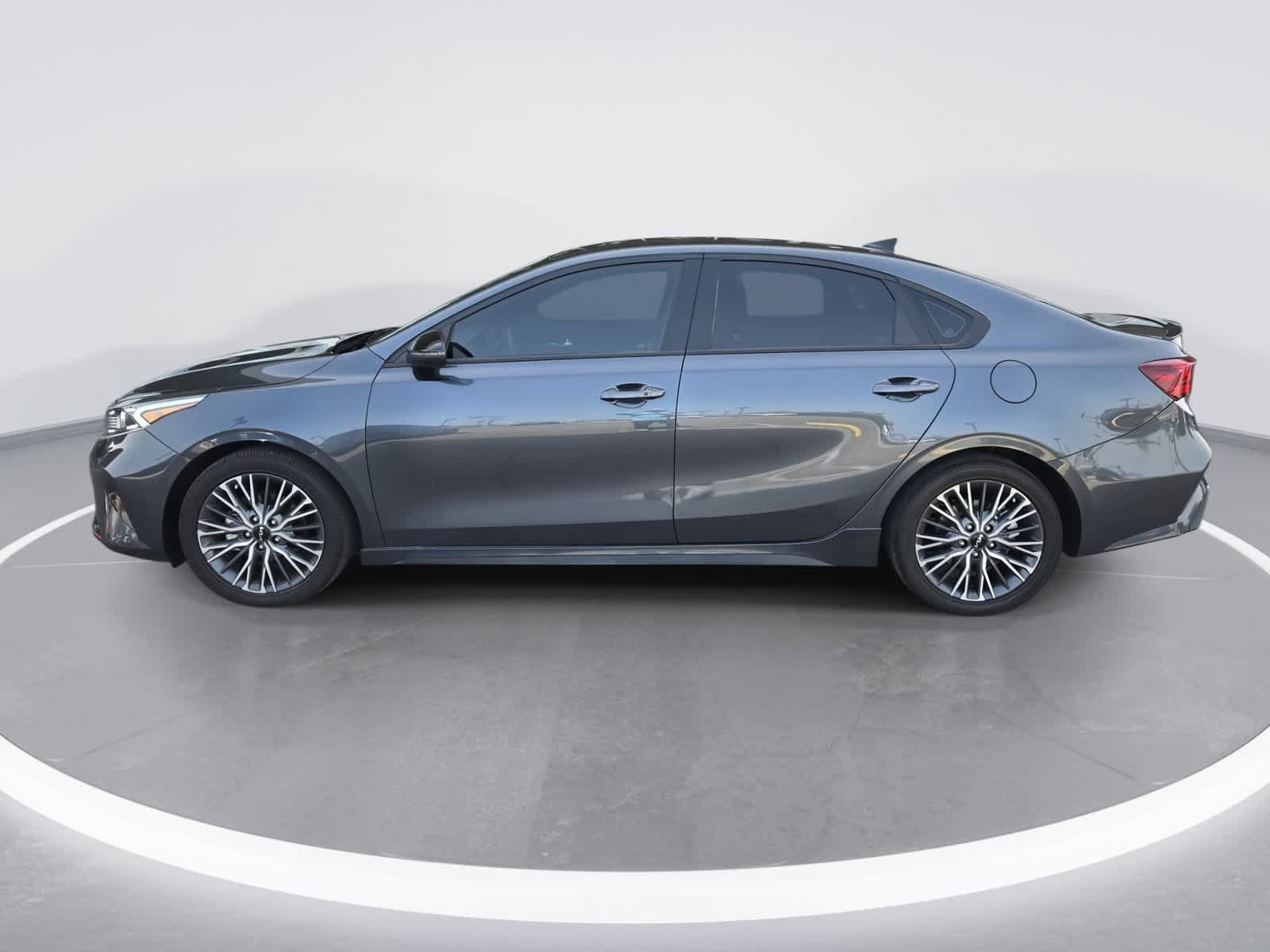Used 2023 Kia Forte GT-Line w/ GT-Line Premium Package FWD image 5