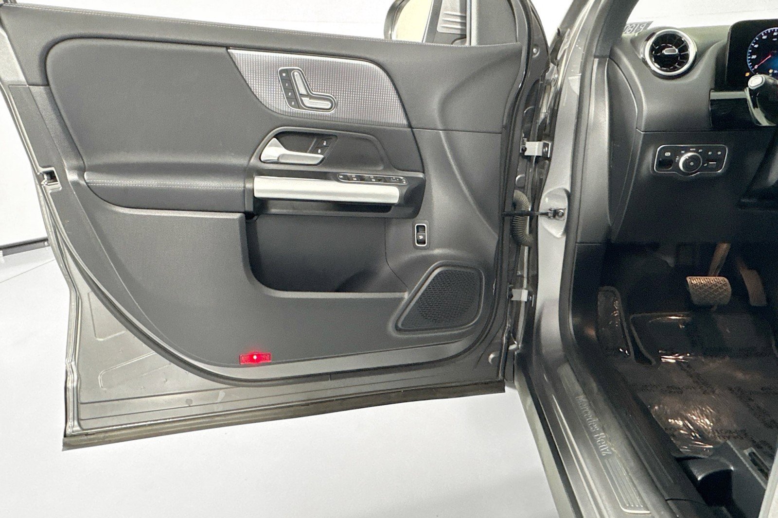 Certified 2023 Mercedes-Benz GLA 250 image 22