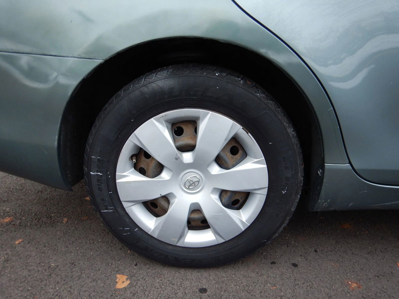 Used 2009 Toyota Camry LE FWD image 24