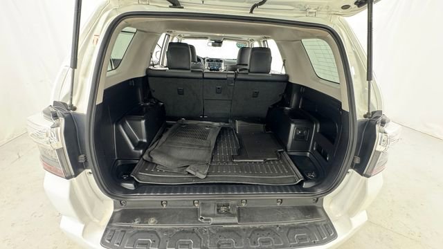 Used 2022 Toyota 4Runner SR5 Premium w/ Moonroof Package image 15