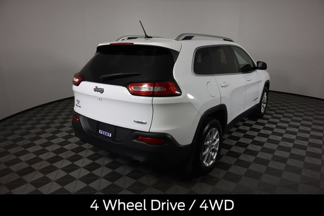 Used 2014 Jeep Cherokee Latitude w/ Cold Weather Group AWD/4WD image 3