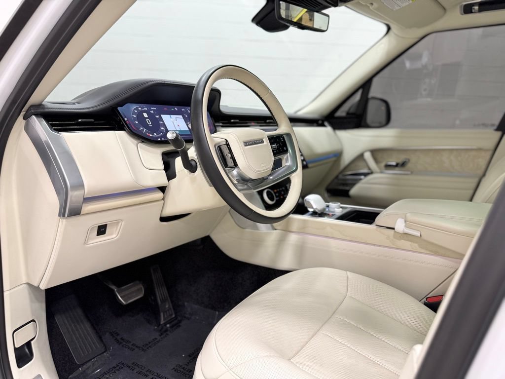 Used 2023 Land Rover Range Rover SV AWD/4WD image 33