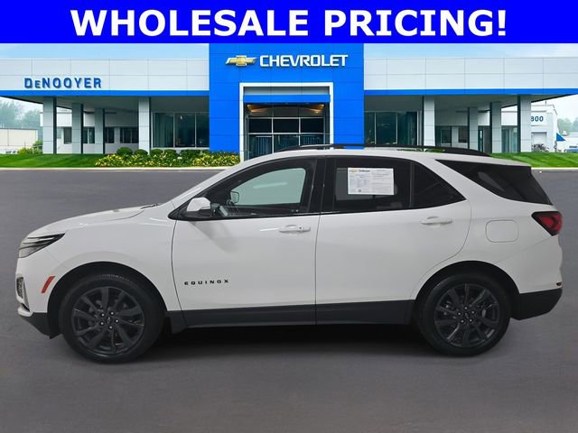 Used 2022 Chevrolet Equinox RS w/ RS Leather Package image 8