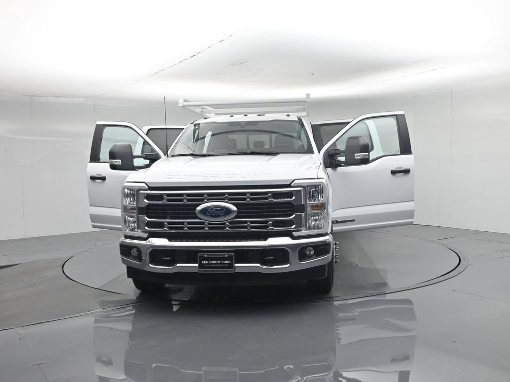 New 2026 Ford F350 XL w/ XL Chrome Package RWD image 36