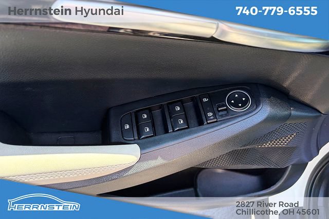 Used 2023 Kia Seltos EX AWD/4WD image 12