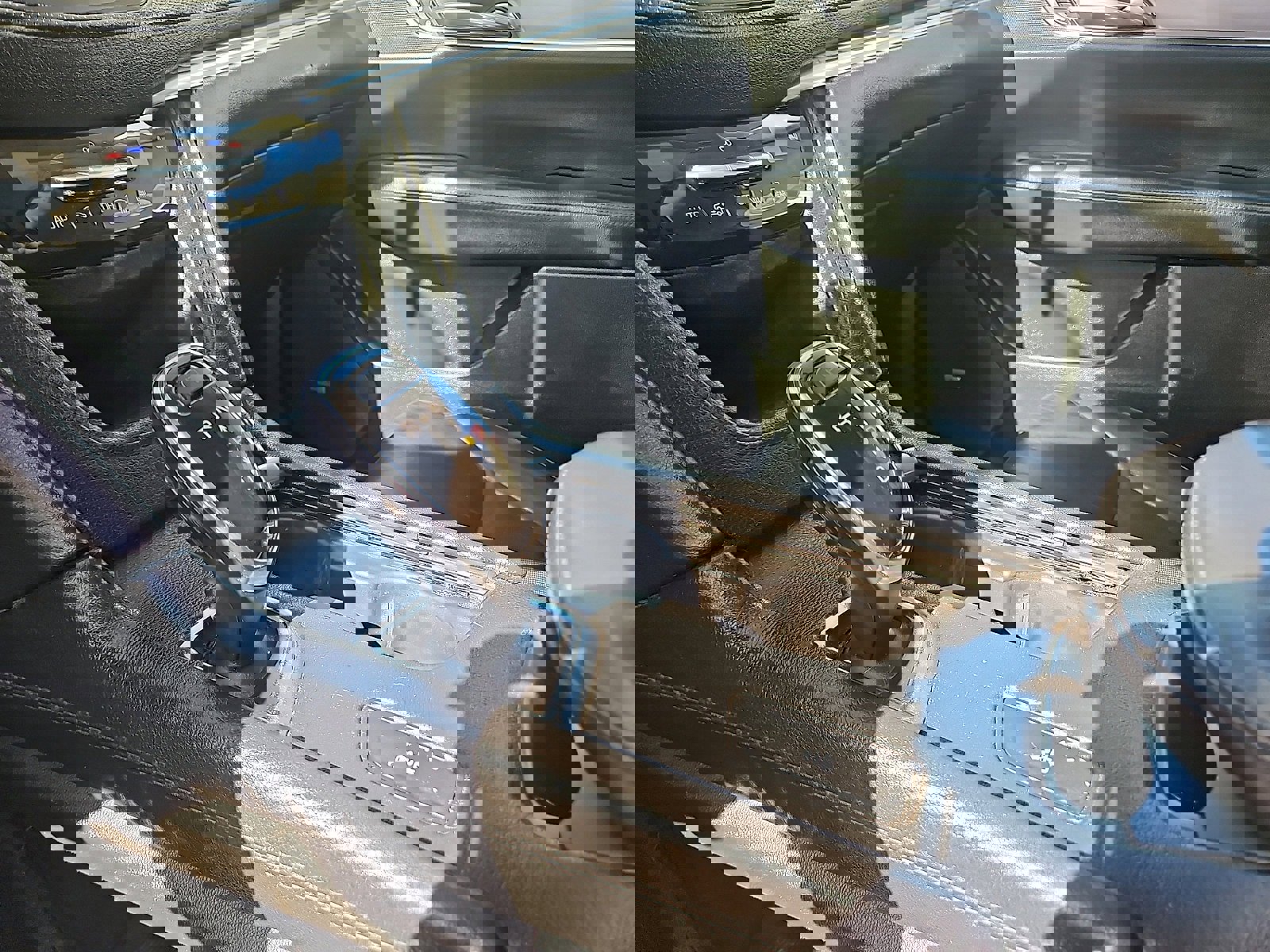 Used 2017 Cadillac XT5 Luxury w/ Driver Awareness Package image 20