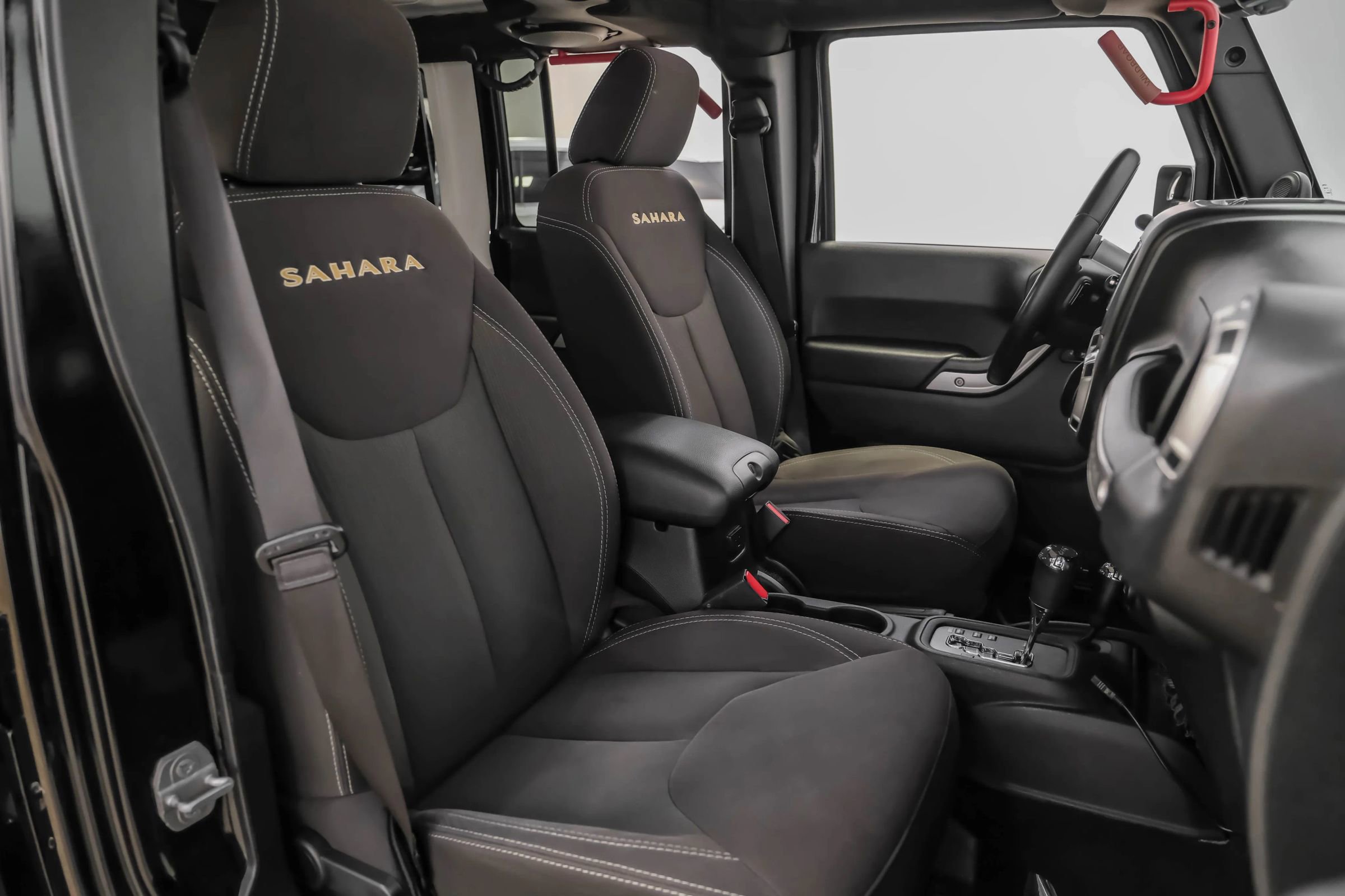 Used 2014 Jeep Wrangler Unlimited Sahara image 26