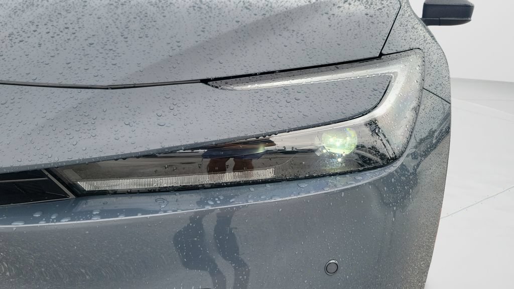 Certified 2024 Toyota Prius LE FWD image 24