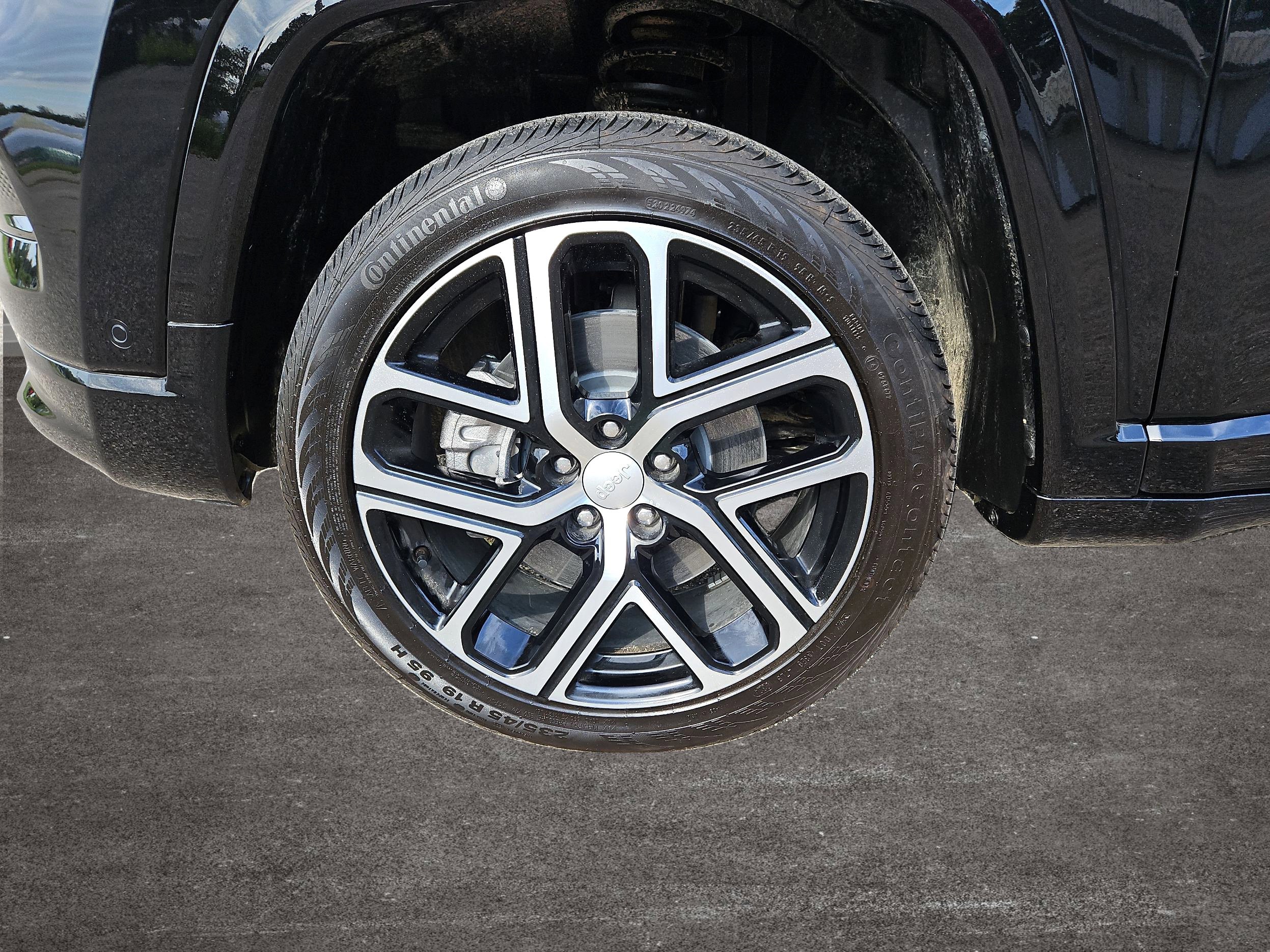 New 2024 Jeep Compass Limited w/ Elite Group image 34