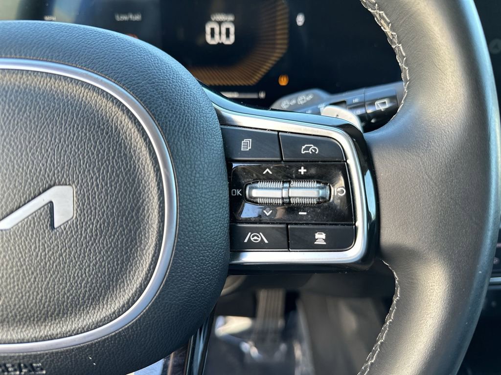 Used 2025 Kia Sorento EX image 31
