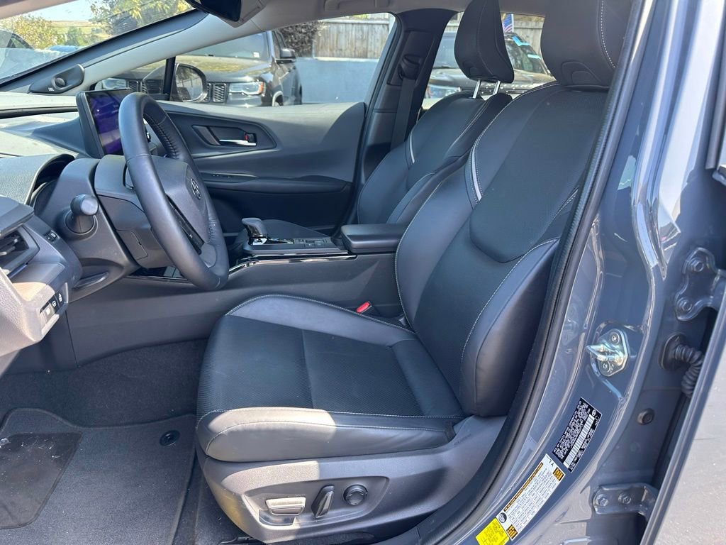 Used 2023 Toyota Prius Limited FWD image 11