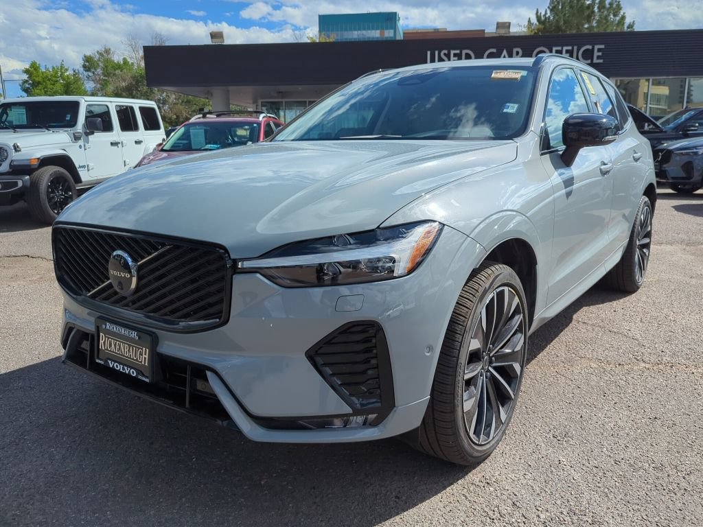 Used 2026 Volvo XC60 B5 Ultra AWD/4WD image 3