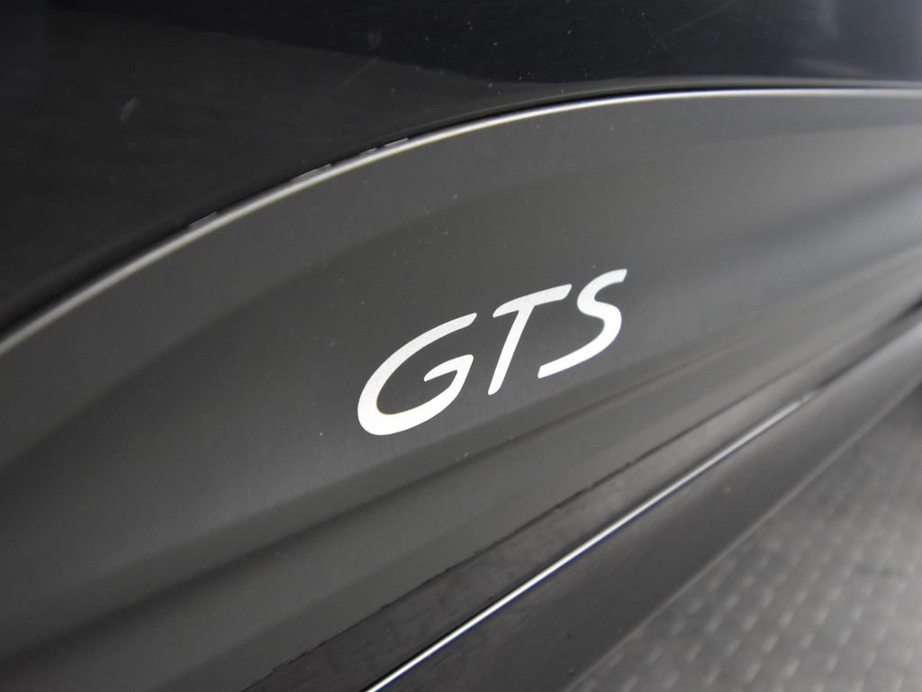 Certified 2024 Porsche Macan GTS AWD/4WD image 41