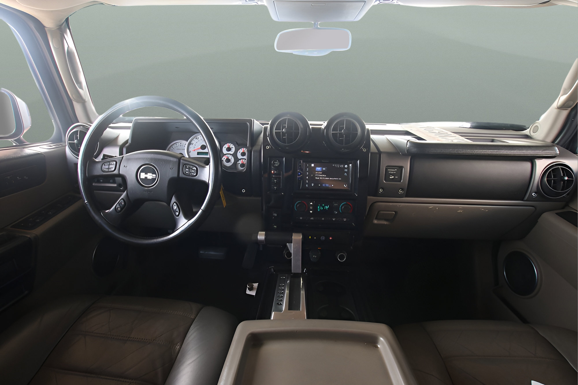 Used 2004 HUMMER H2 w/ Preferred Equipment Group AWD/4WD image 5