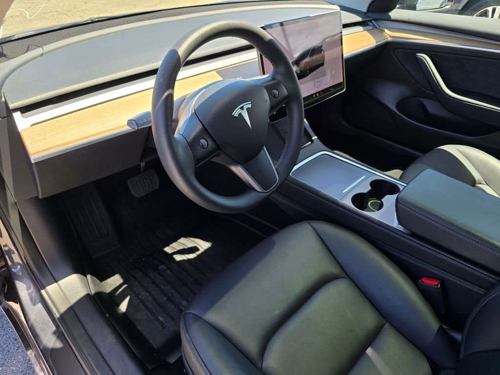 Used 2023 Tesla Model 3 Standard Range RWD image 7