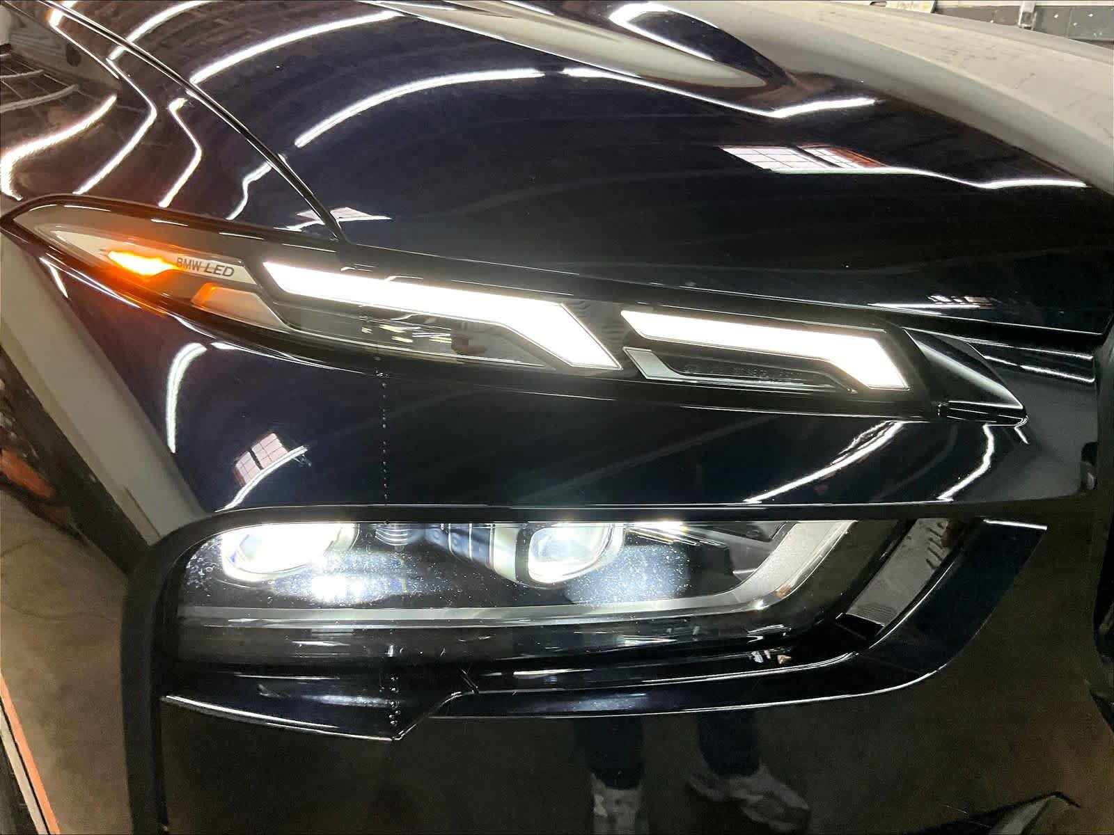 Used 2024 BMW X7 xDrive40i w/ M Sport Package AWD/4WD image 32