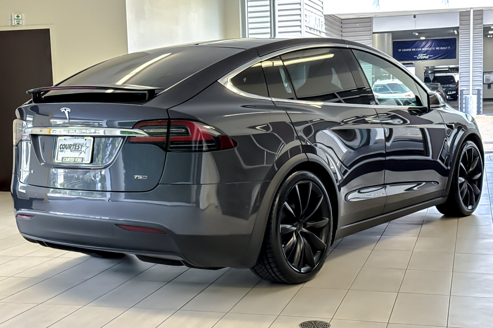 Used 2019 Tesla Model X 75D AWD/4WD image 4