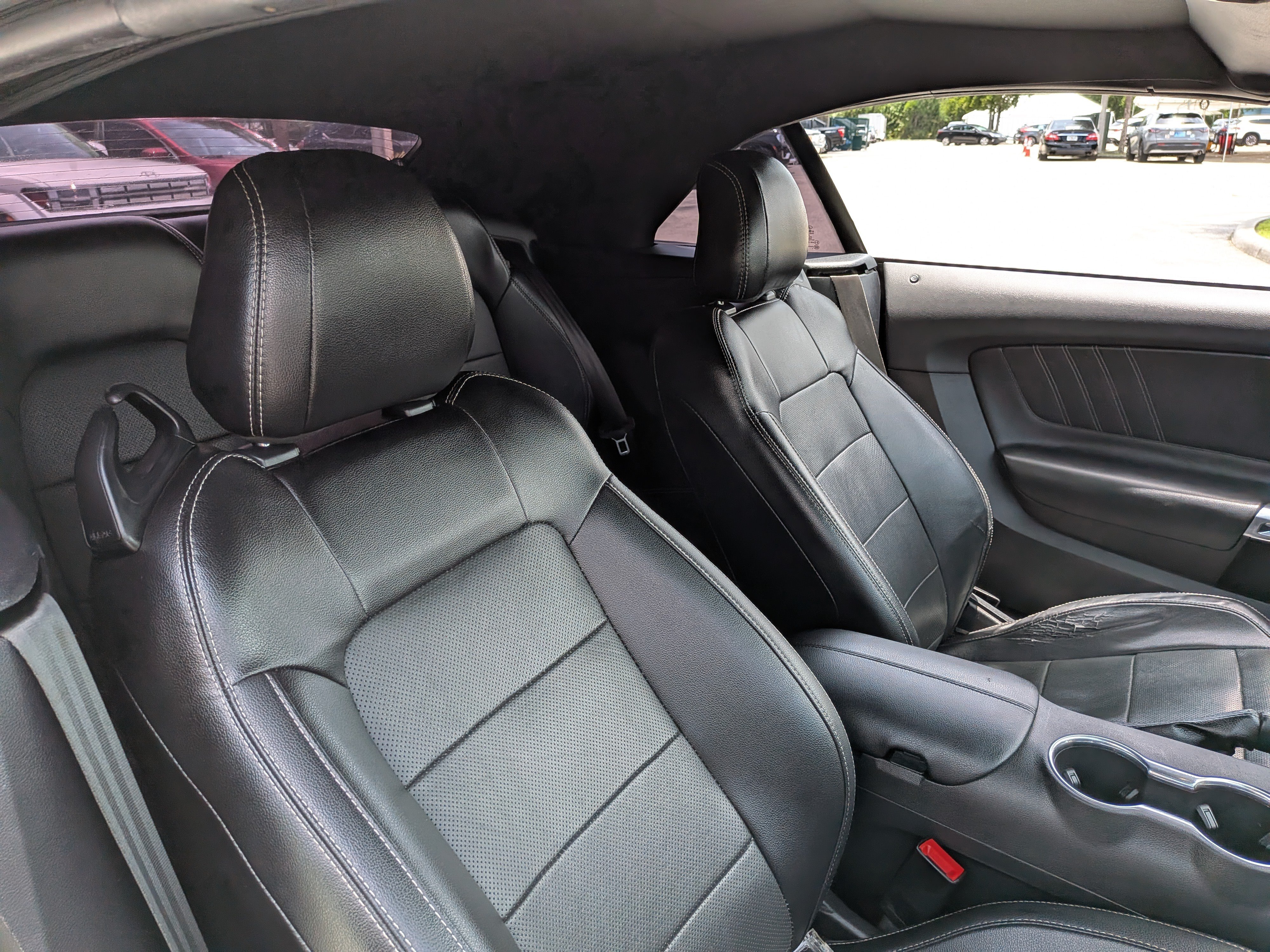 Used 2020 Ford Mustang GT Premium RWD image 14