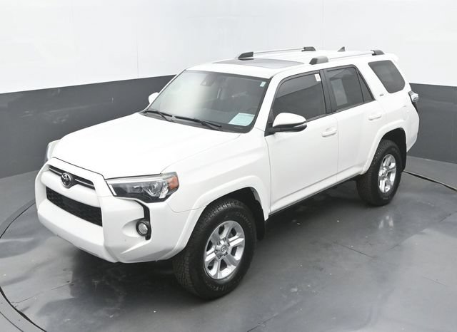 Used 2020 Toyota 4Runner SR5 Premium w/ Moonroof Package AWD/4WD image 33