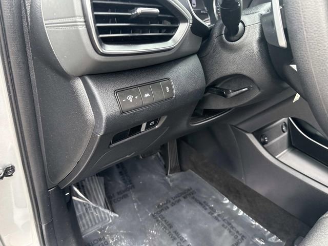 Used 2023 Hyundai Santa Fe SE image 21