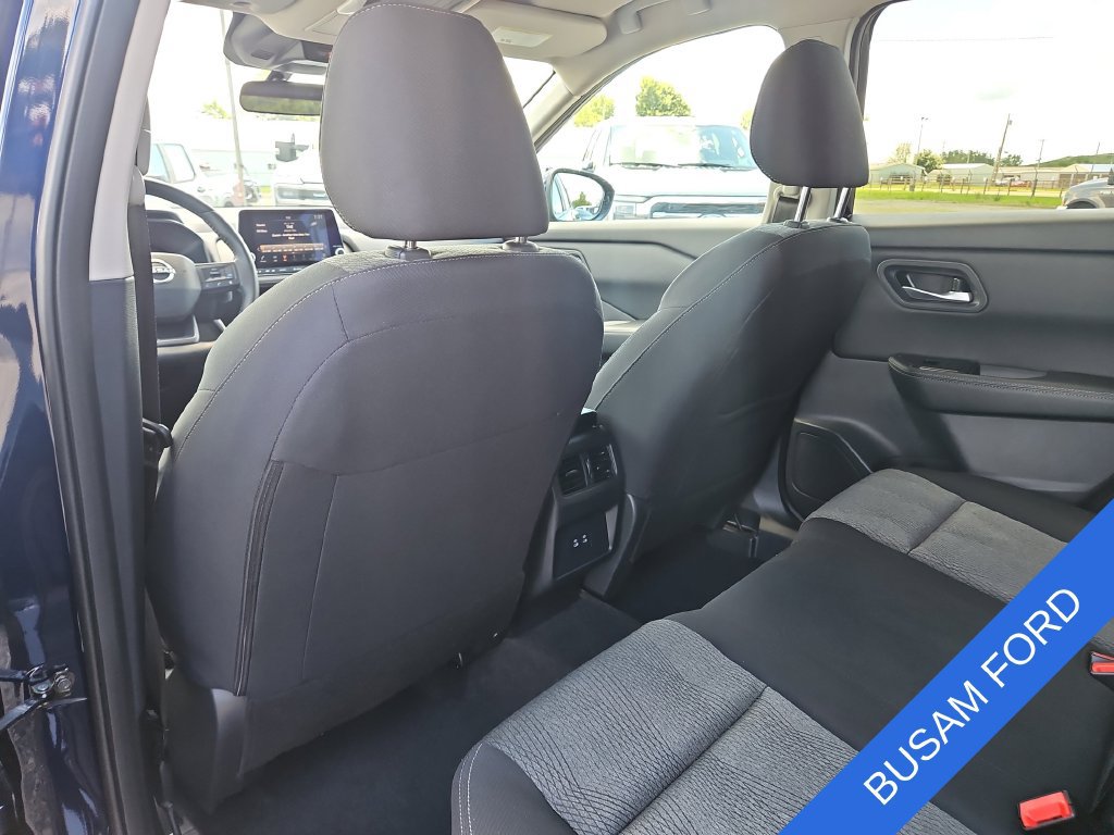 Used 2026 Nissan Rogue SV FWD image 12