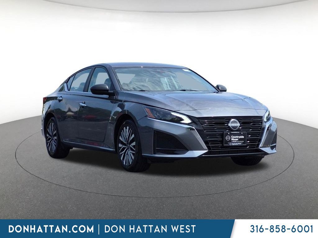 Used 2025 Nissan Altima 2.5 SV