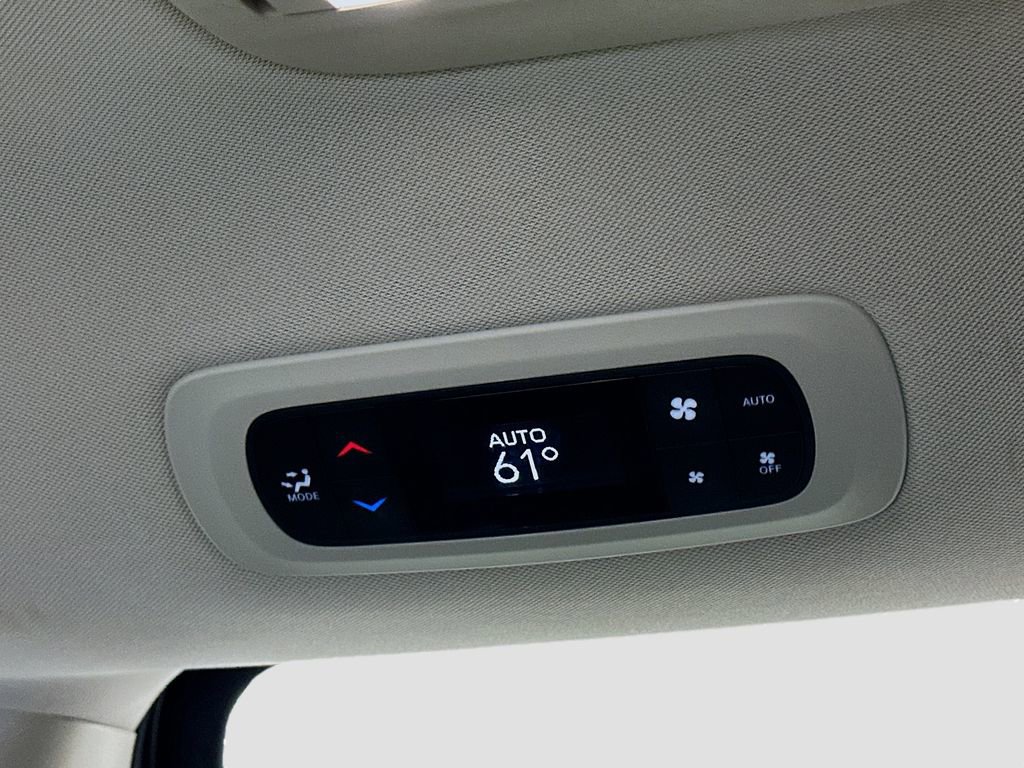 Used 2017 Chrysler Pacifica Touring-L image 25