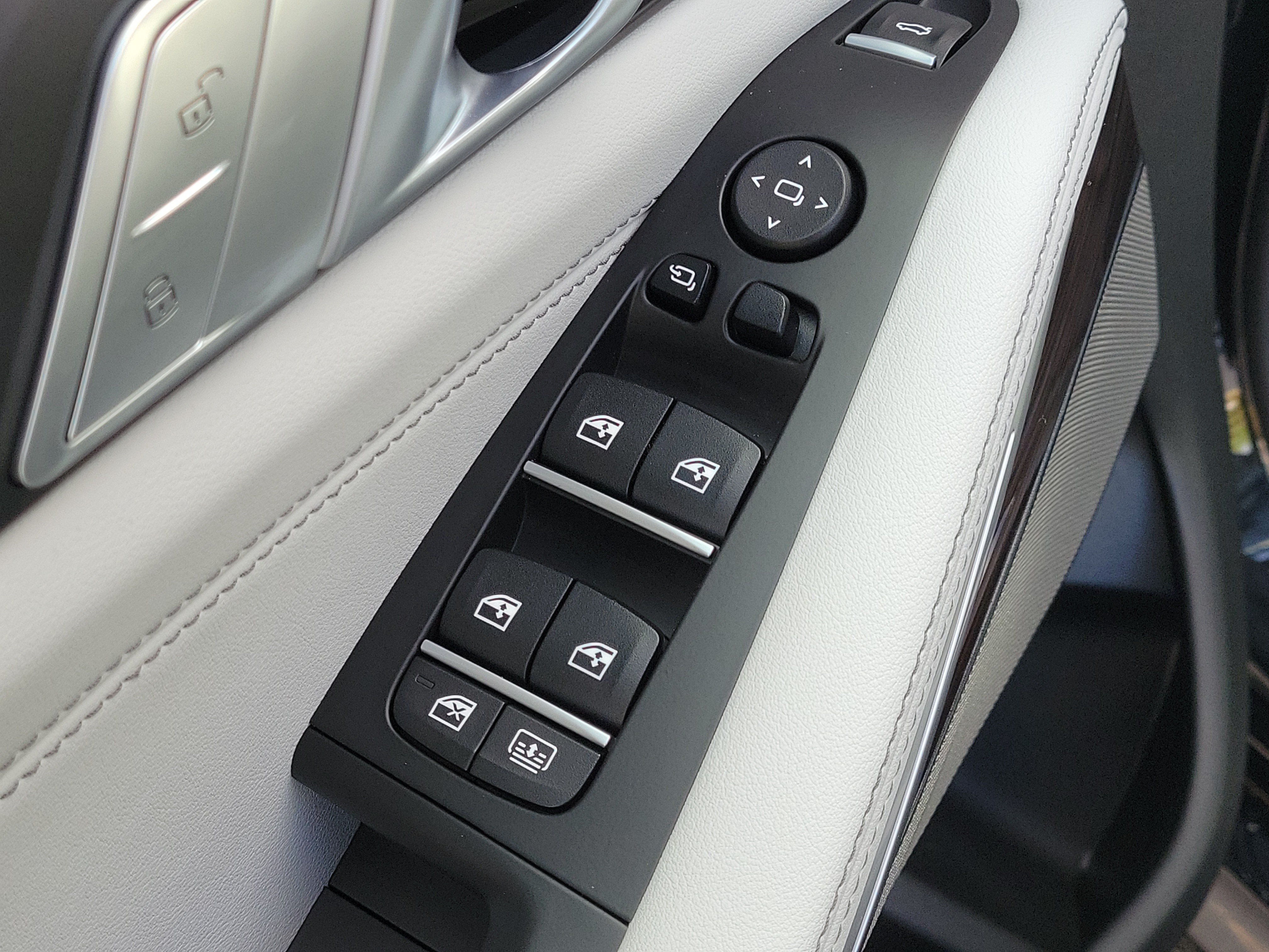 Used 2027 BMW X7 xDrive40i w/ M Sport Package AWD/4WD image 20