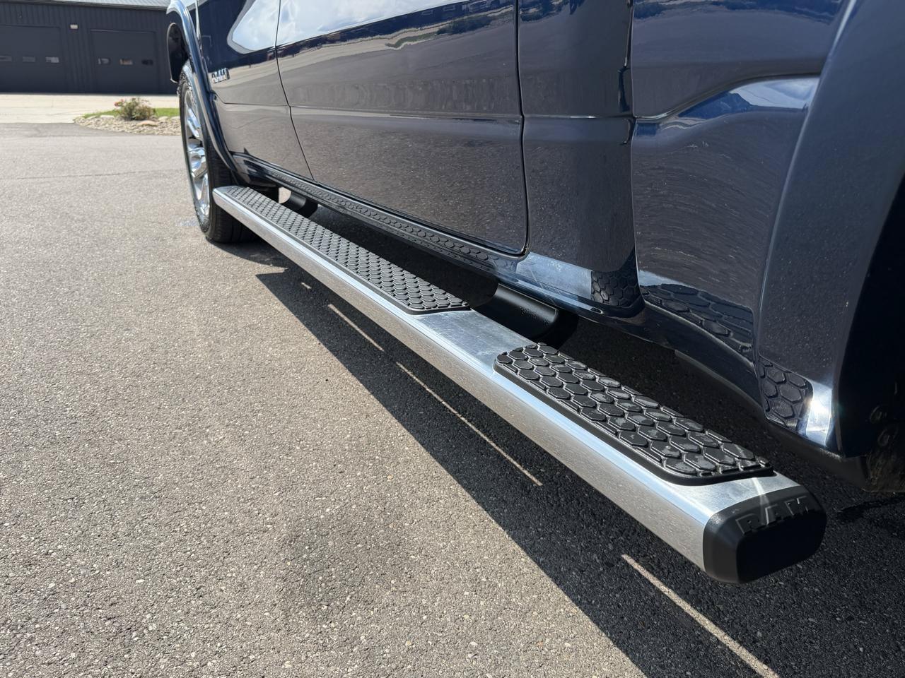 Used 2022 RAM 1500 Laramie w/ Sport Appearance Package AWD/4WD image 22