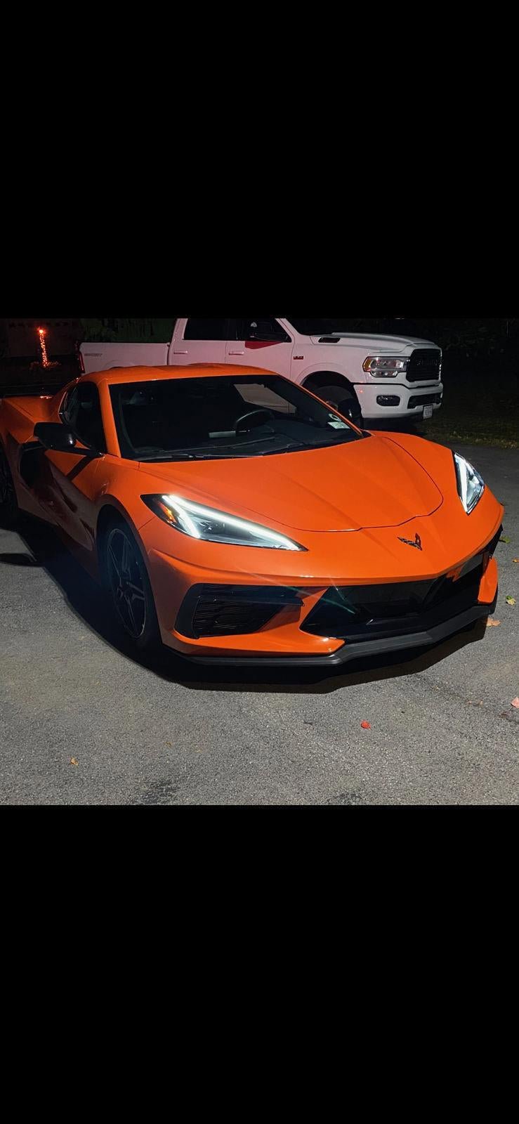 Used 2021 Chevrolet Corvette Stingray Coupe w/ Z51 Performance Package RWD image 3