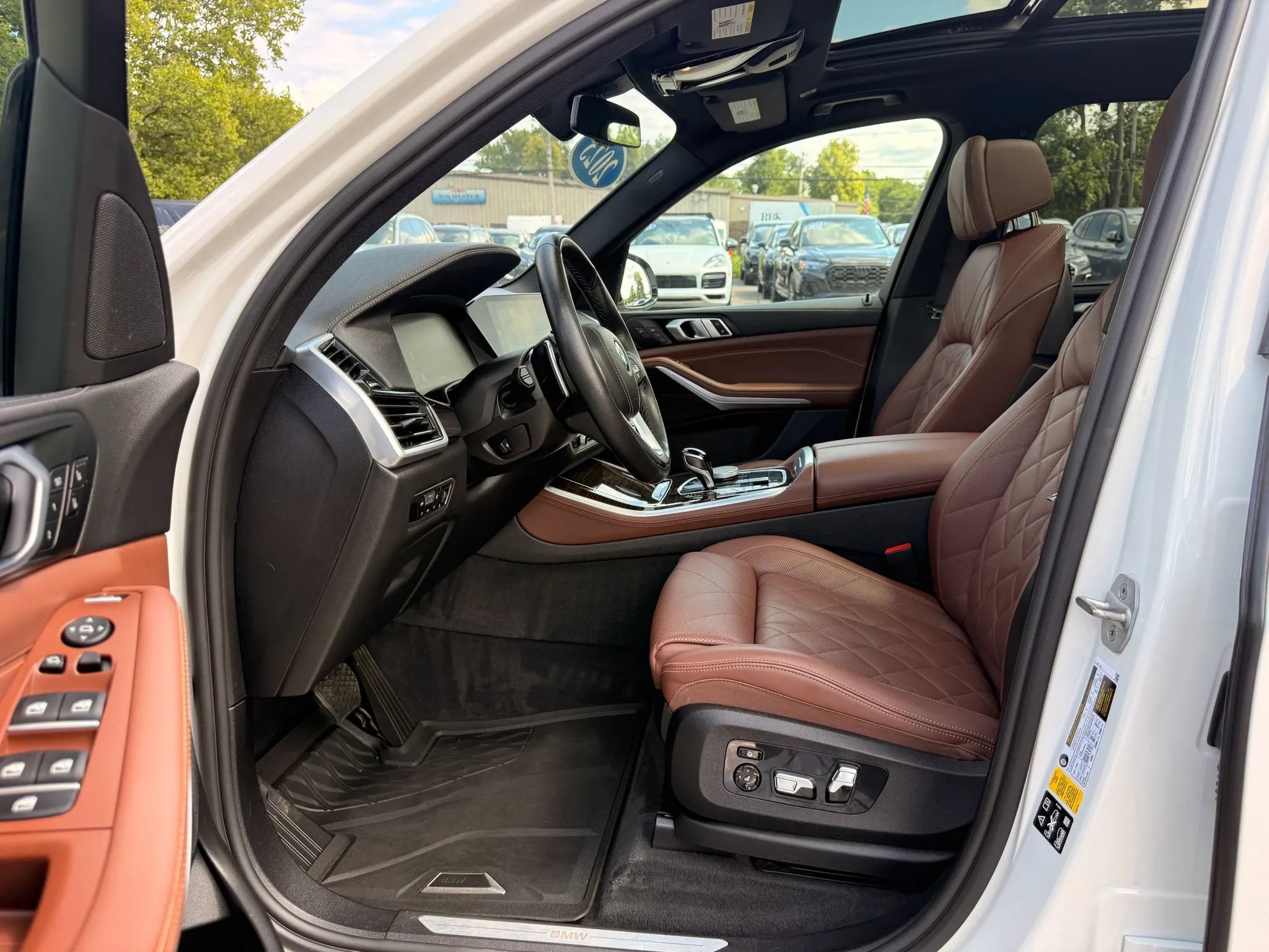 Used 2023 BMW X5 xDrive40i w/ Luxury Seating Package AWD/4WD image 20