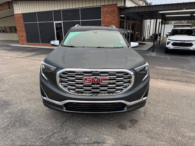 Used 2020 GMC Terrain Denali w/ Denali Premium Package image 3