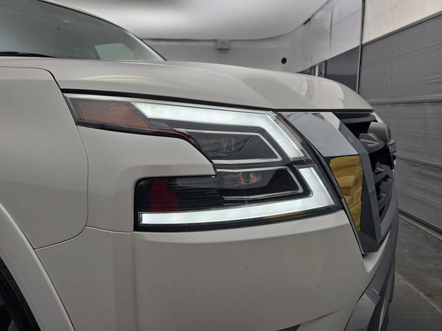 Used 2022 Nissan Armada Platinum w/ Captain's Chairs Package image 13