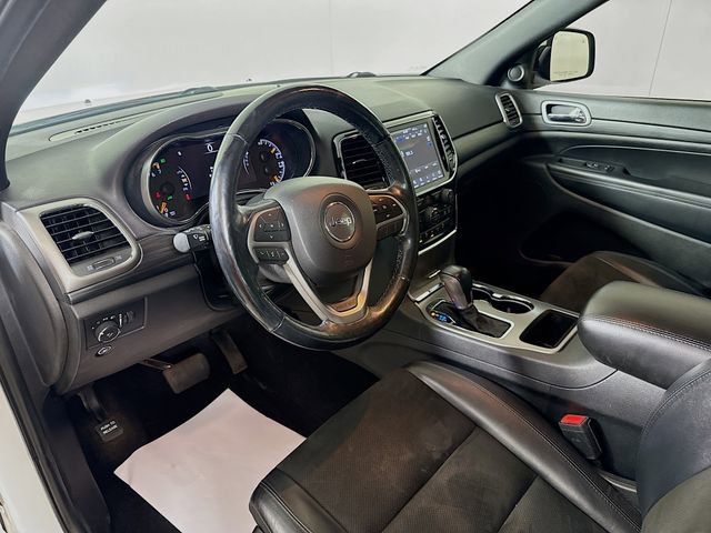 Used 2020 Jeep Grand Cherokee Altitude AWD/4WD image 11