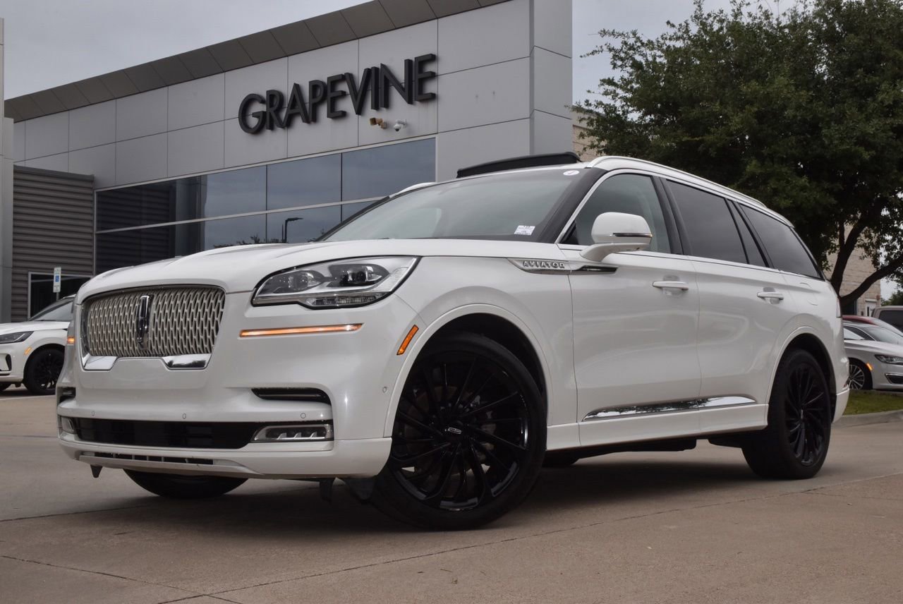 Used 2022 Lincoln Aviator Reserve w/ Equipment Group 201A AWD/4WD image 2