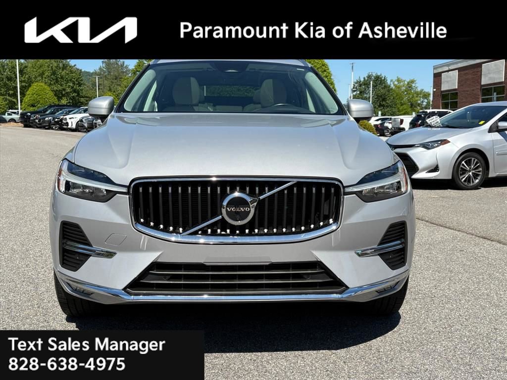 Used 2022 Volvo XC60 B5 Inscription AWD/4WD image 2