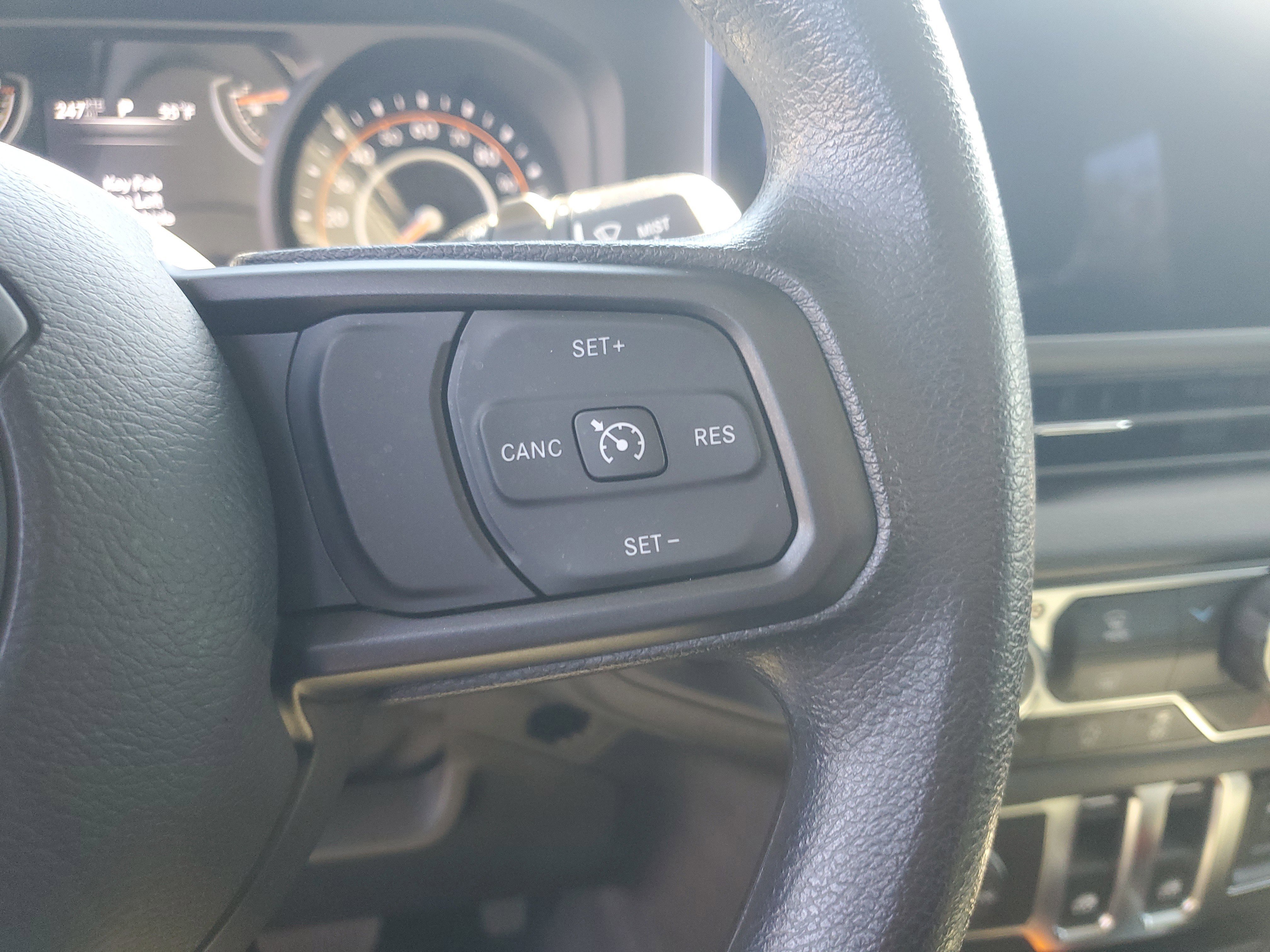 Used 2025 Jeep Wrangler Sport image 12