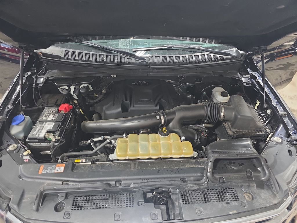 Used 2021 Ford Expedition Limited image 32