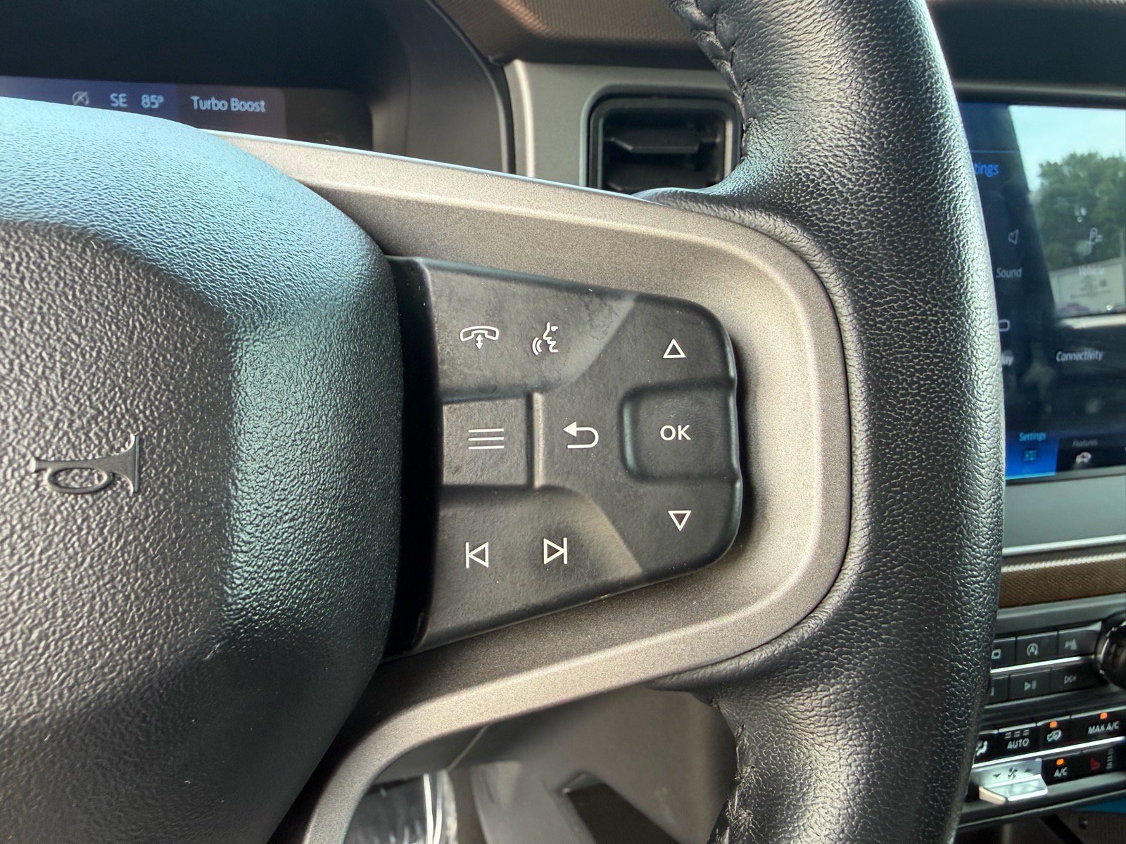 Used 2023 Ford Bronco Outer Banks AWD/4WD image 42