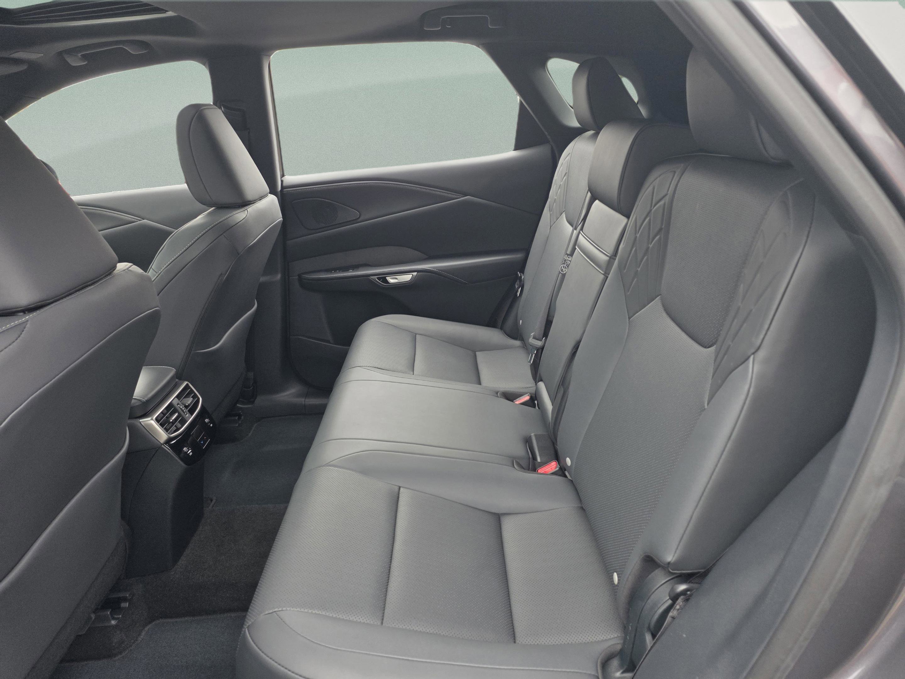 Certified 2025 Lexus RX 350 Premium w/ Accessory Package (Z1) image 26