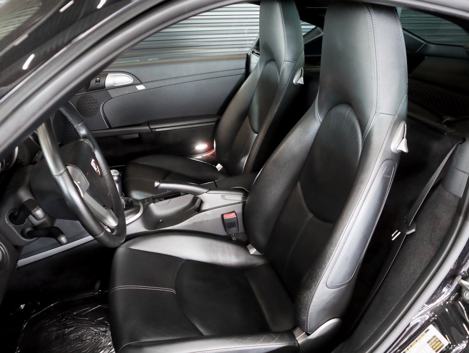 Used 2006 Porsche Cayman S RWD image 5