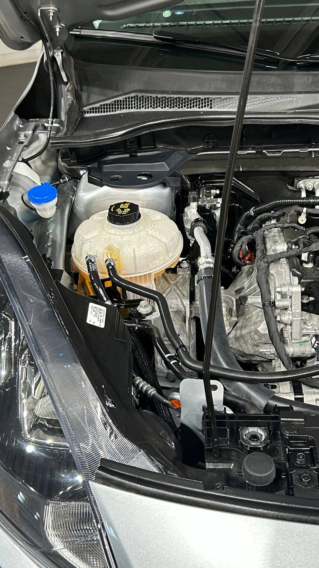 Used 2022 Ford Escape SE w/ Cold Weather Package FWD image 78