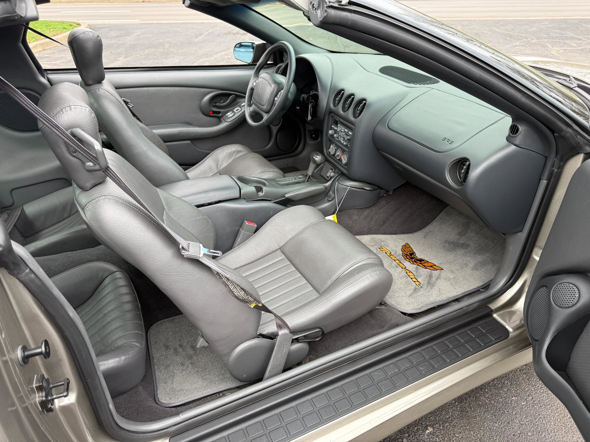 Used 1999 Pontiac Firebird Formula image 26