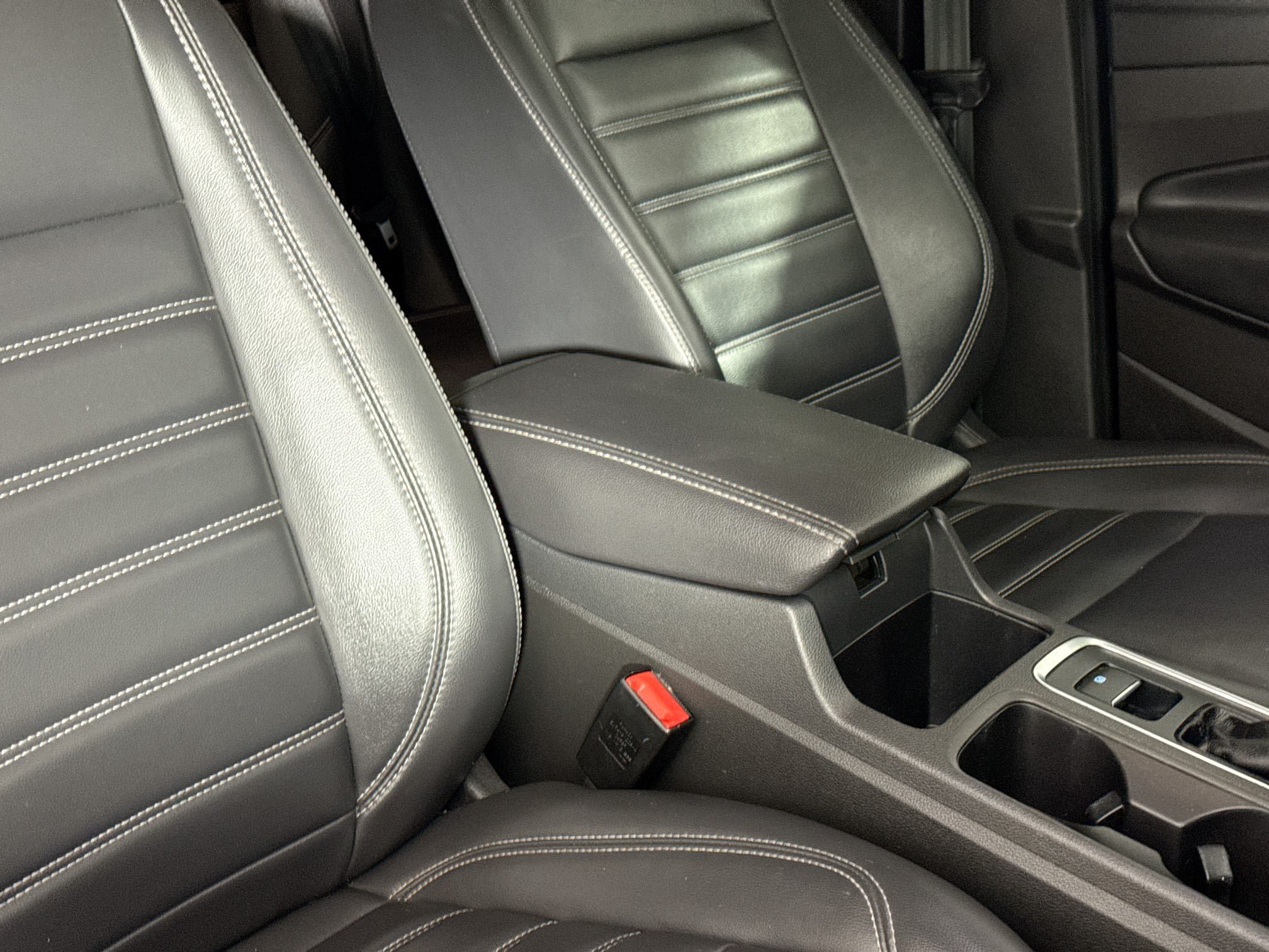 Used 2019 Ford Escape SEL AWD/4WD image 37