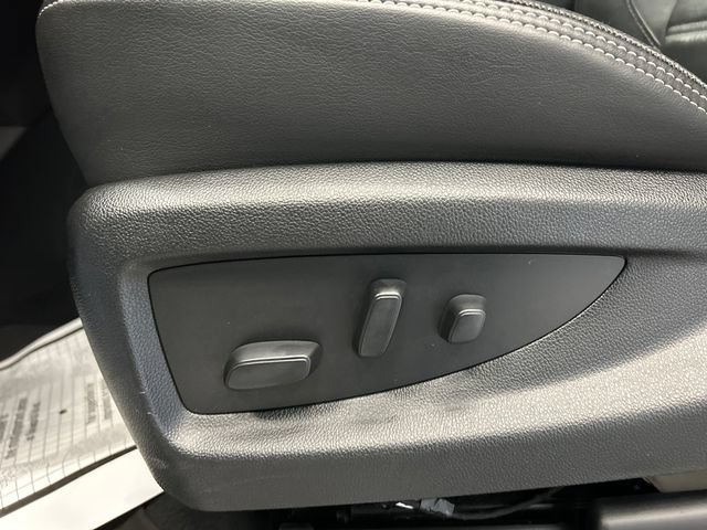 Used 2018 GMC Sierra 1500 Denali w/ Denali Ultimate Package AWD/4WD image 11
