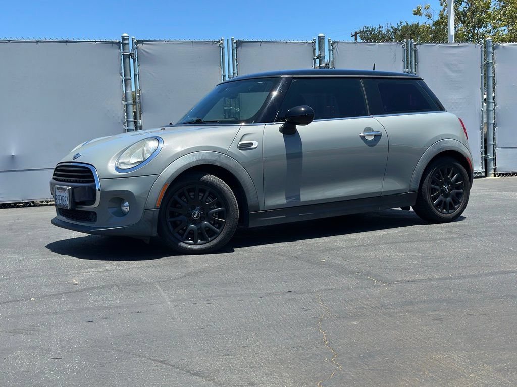Used 2017 MINI Cooper 2-Door Hardtop FWD image 1