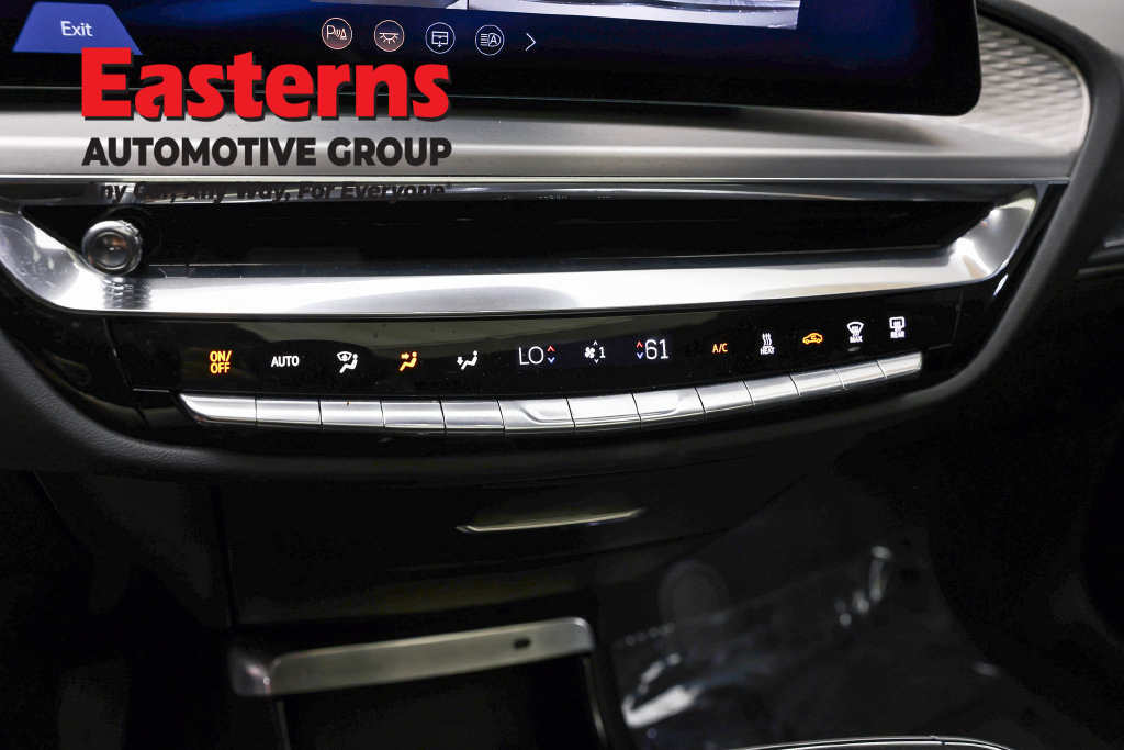 Used 2024 Cadillac Lyriq Luxury AWD/4WD image 22