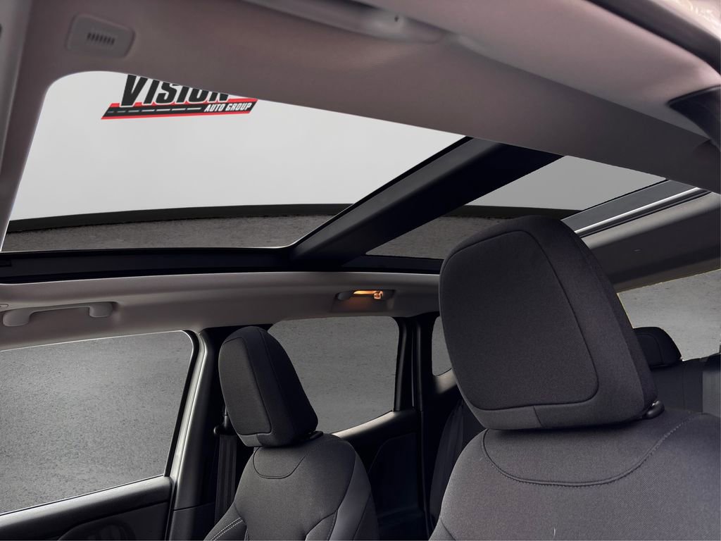 Used 2023 Jeep Renegade Latitude w/ Sun/Sound Group image 20