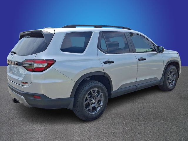 Used 2026 Honda Pilot TrailSport image 4