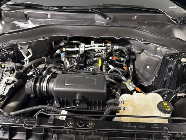 Used 2023 Ford Explorer XLT image 41